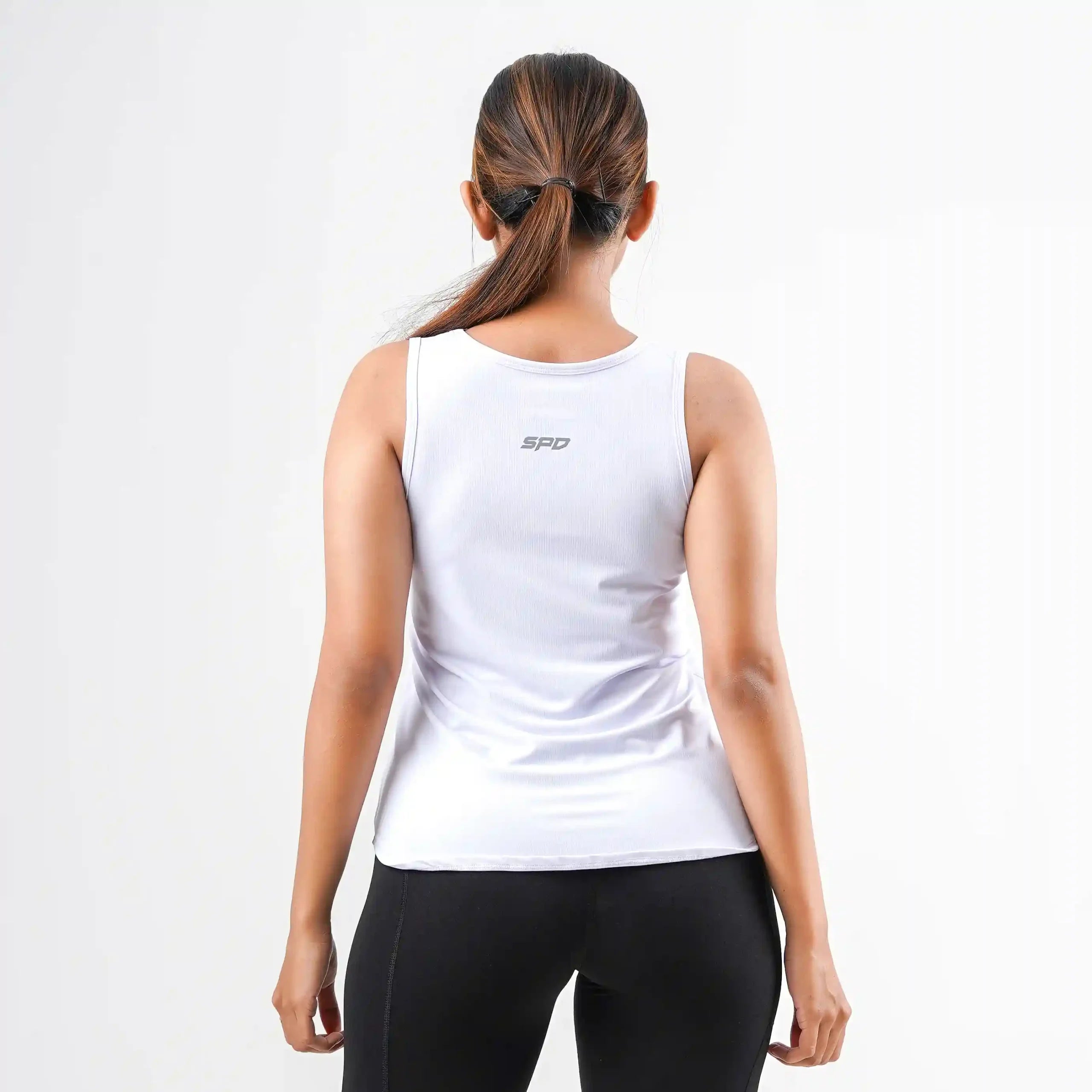 SLEEVELESS WHITE TANK