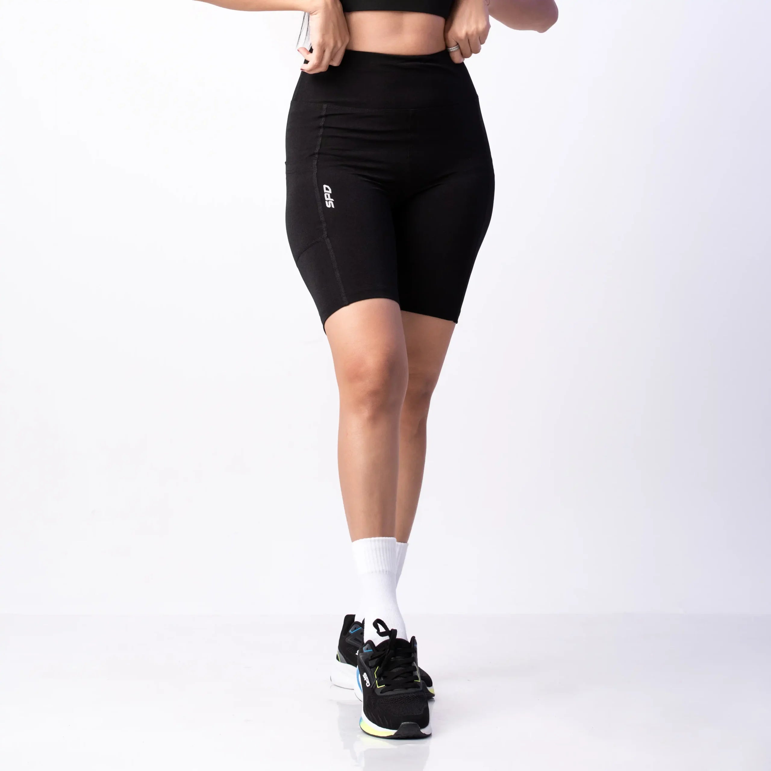 WOMEN COMPRESSION SHORTS - BLACK