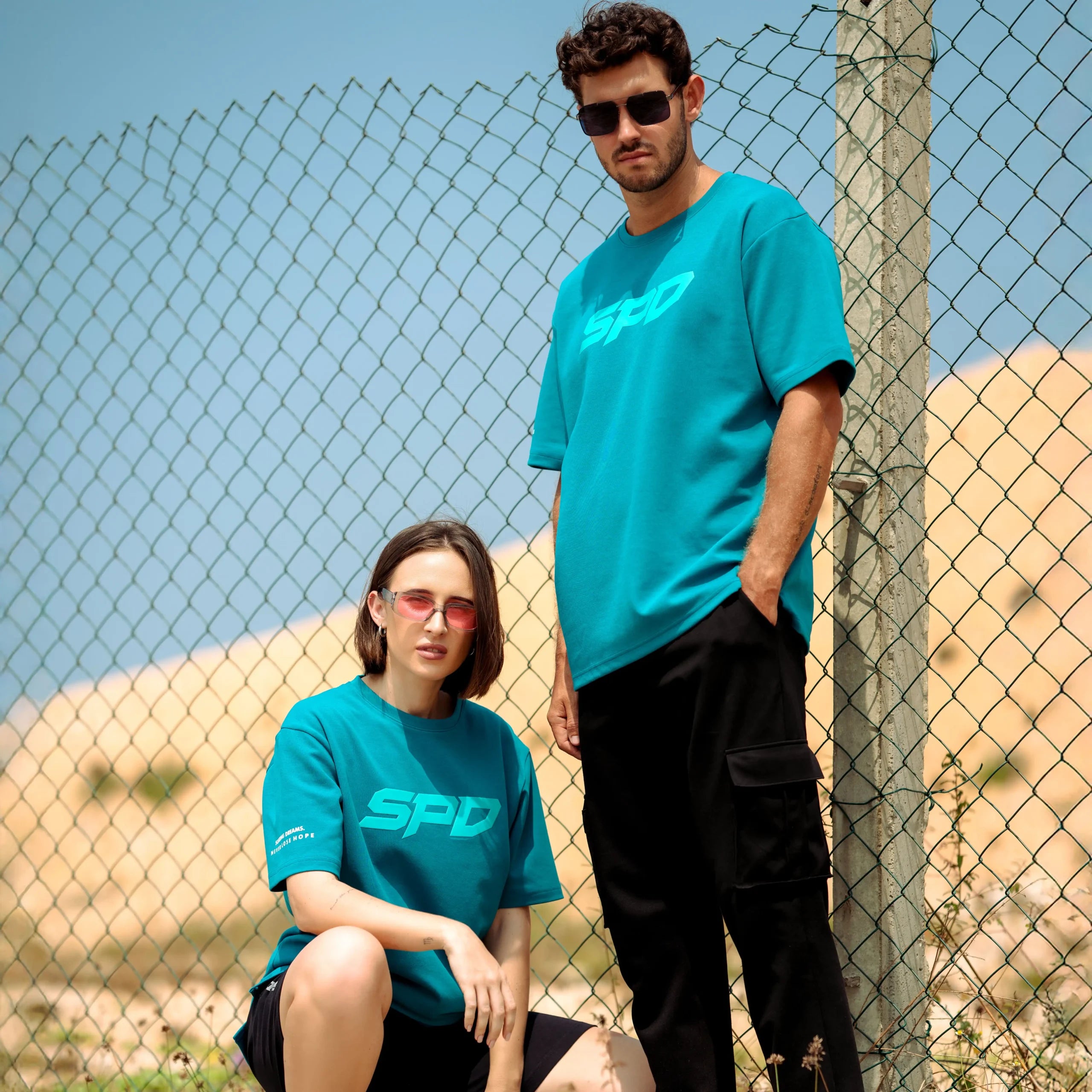 GIGANTIC - OVERSIZE TEE