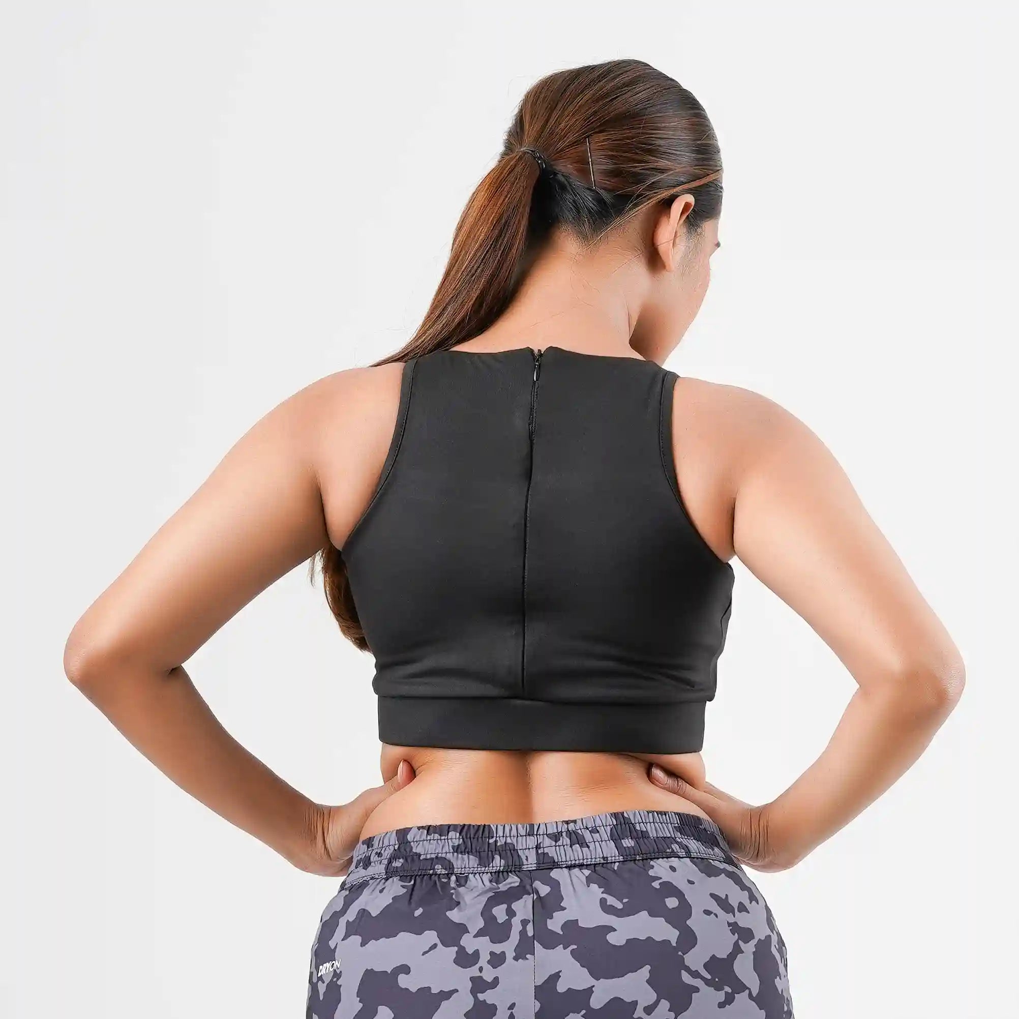 SPORTS BRA - BLACK ZIPPER