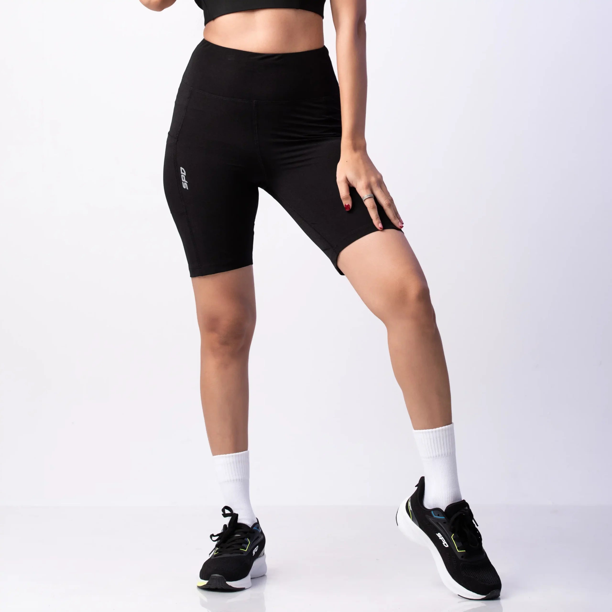 WOMEN COMPRESSION SHORTS - BLACK